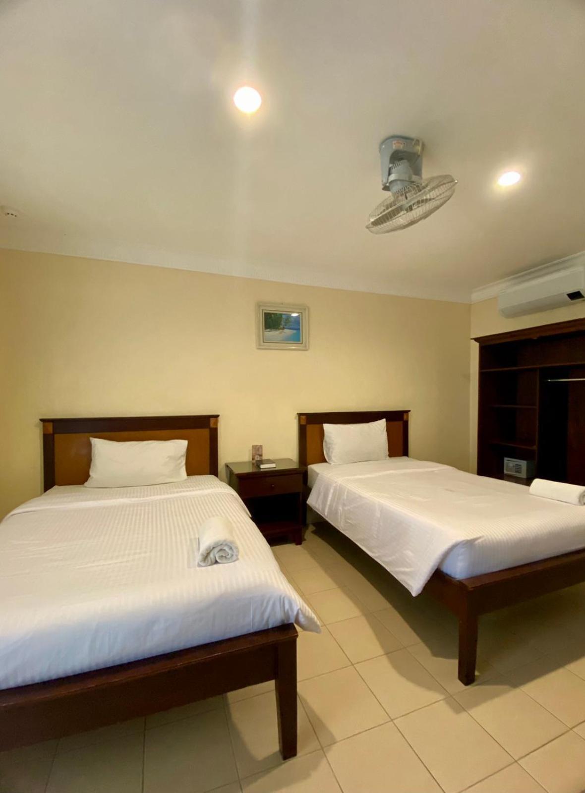 Panglao Regents Park Resort Exteriör bild