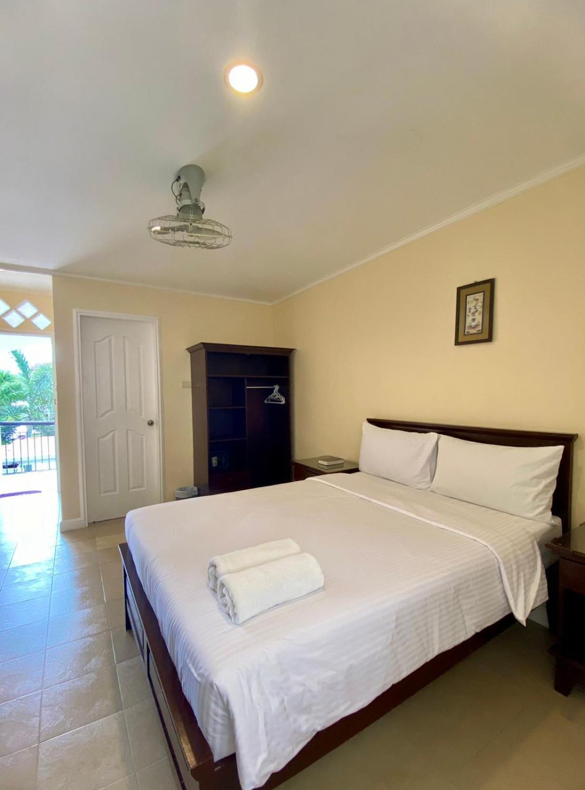 Panglao Regents Park Resort Exteriör bild