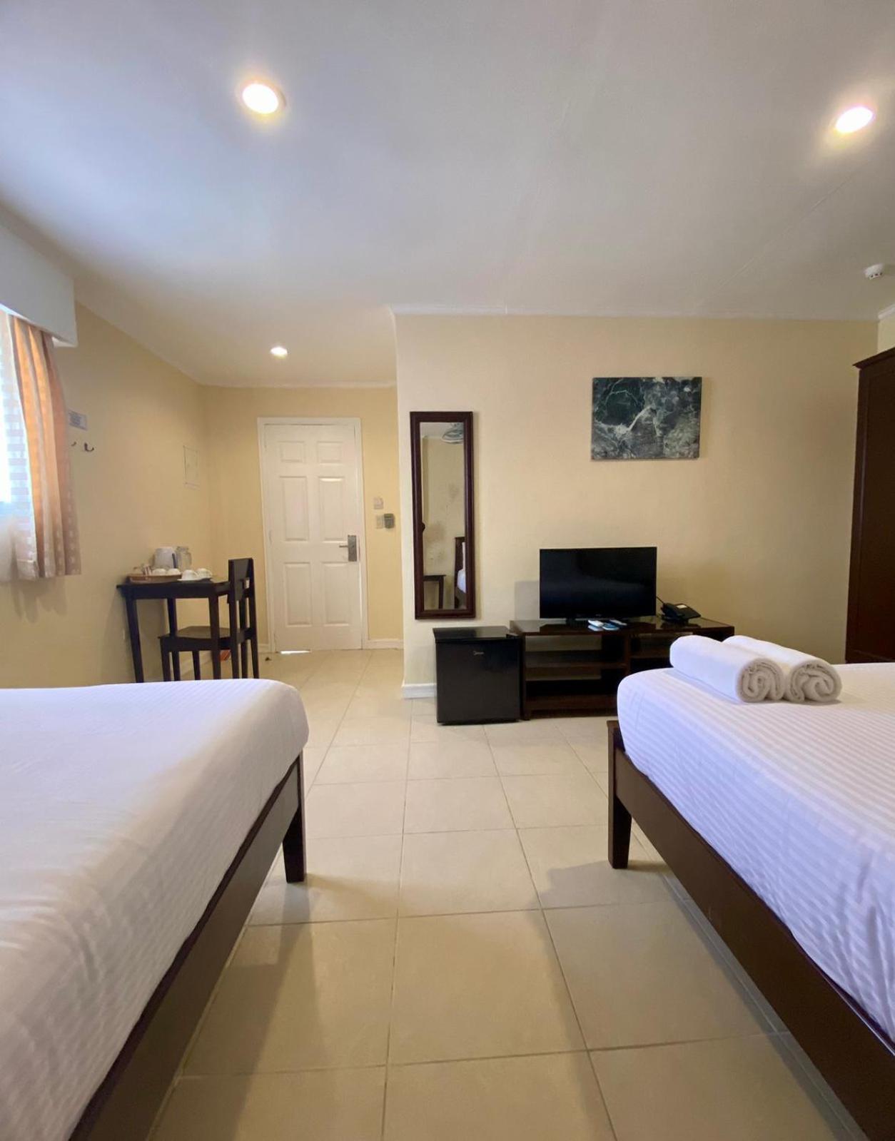 Panglao Regents Park Resort Exteriör bild