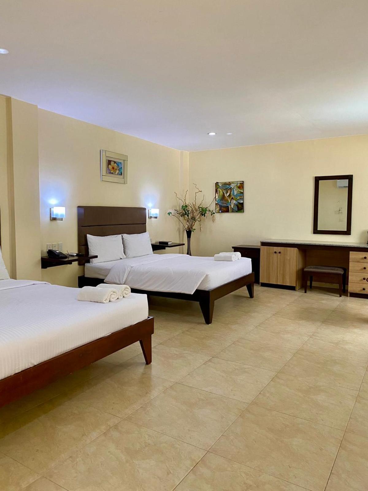 Panglao Regents Park Resort Exteriör bild