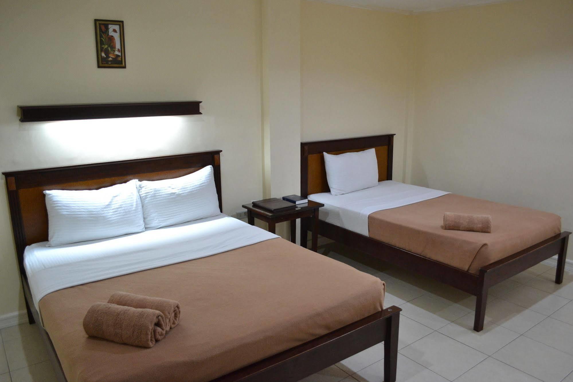 Panglao Regents Park Resort Exteriör bild