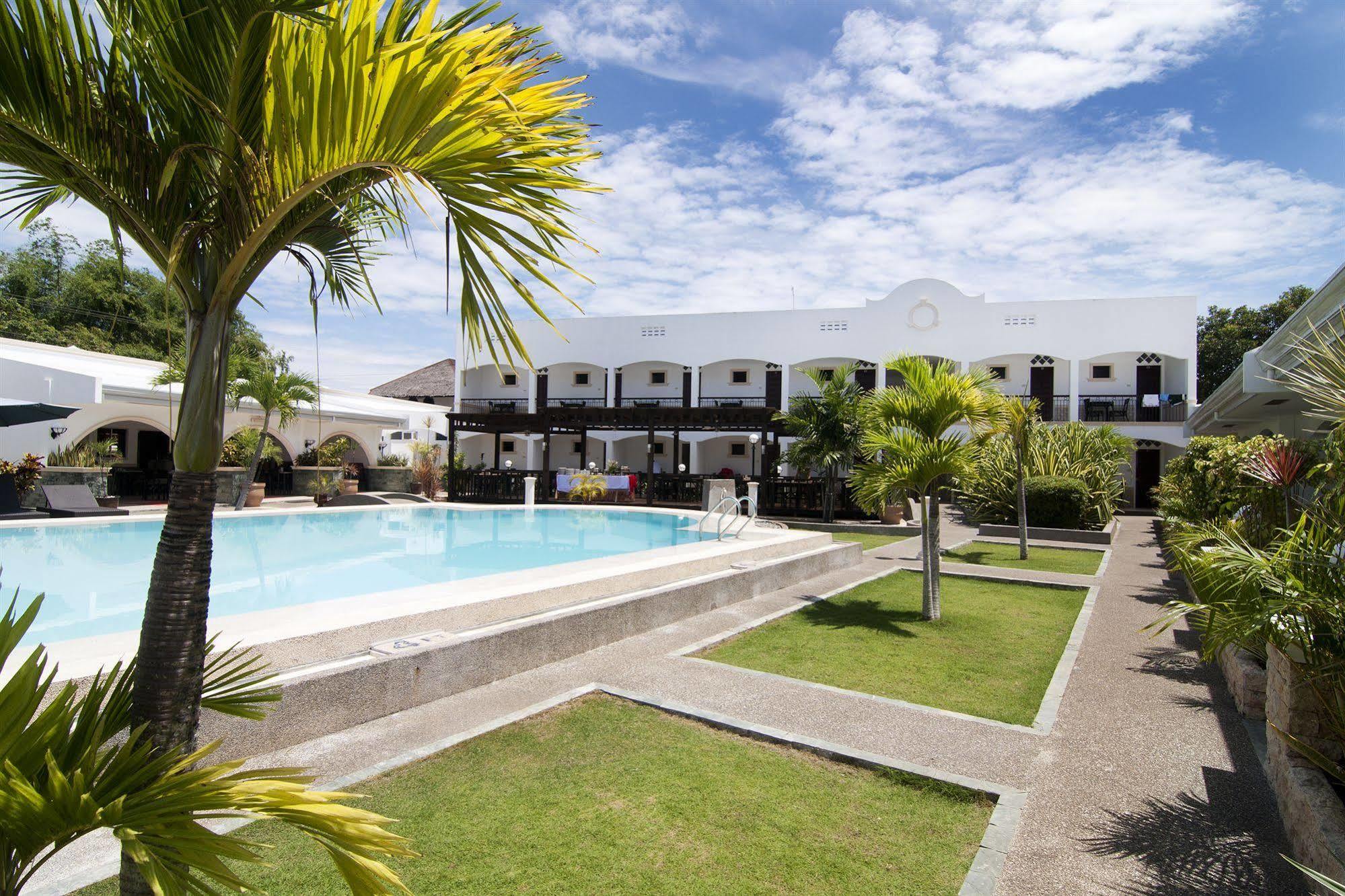 Panglao Regents Park Resort Exteriör bild